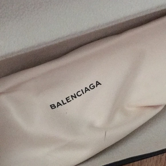 Balenciaga grey sunglasses LN - Picture 5 of 8